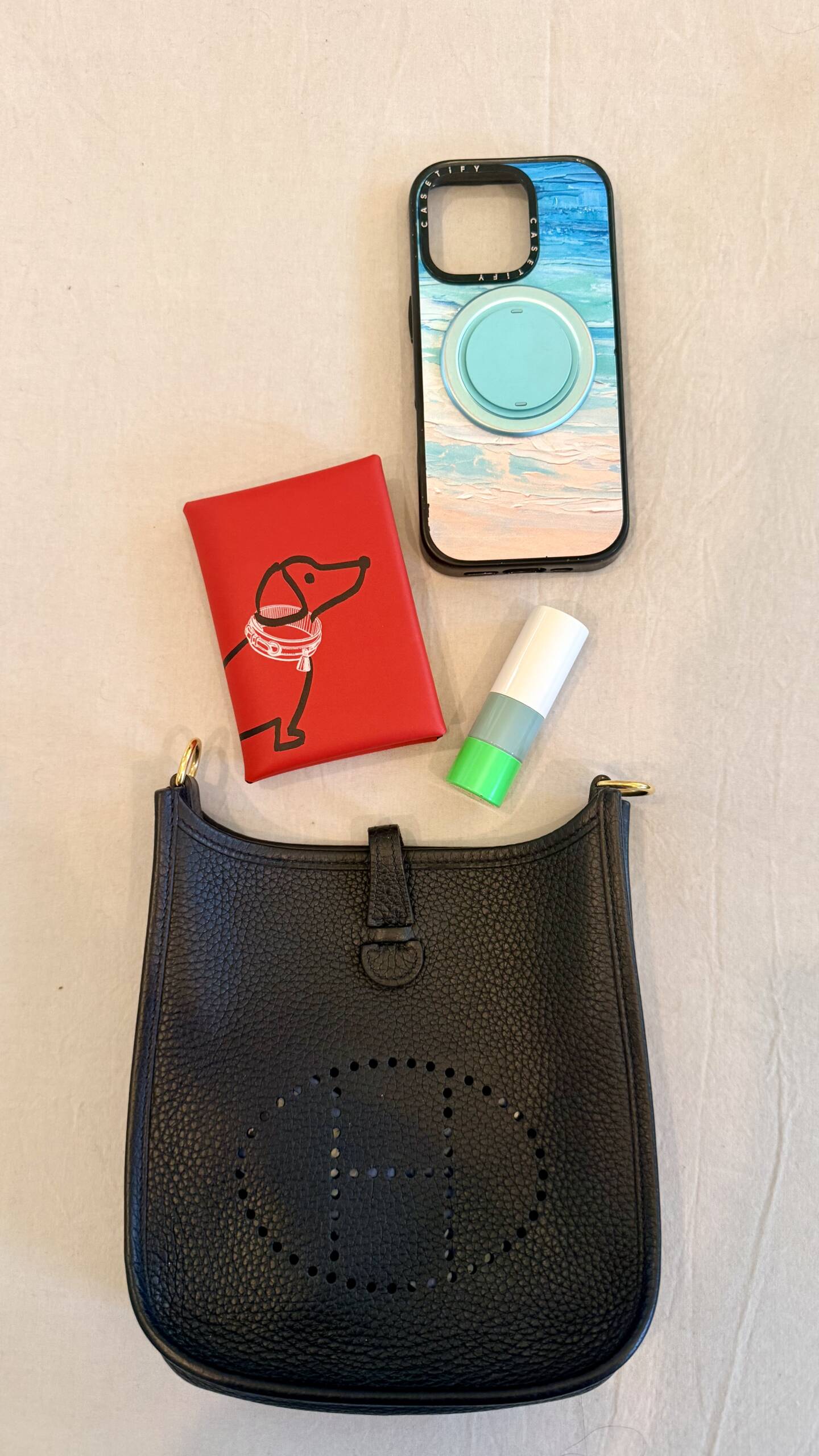 hermes evelyne sizes,bag size comparison,hermes evelyne 23,hermes mini evelyne,perfect bag size,everyday bag