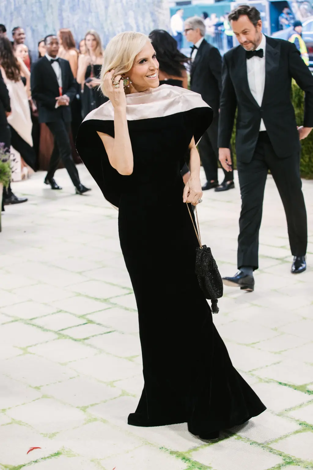met gala 2026 handbags,met gala 2026 looks,met gala dress,met gala jennie,met gala chanel,met gala heated rivalry