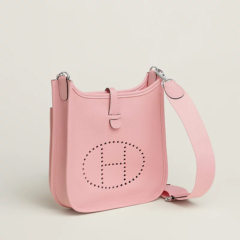hermes evelyne sizes,bag size comparison,hermes evelyne 23,hermes mini evelyne,perfect bag size,everyday bag